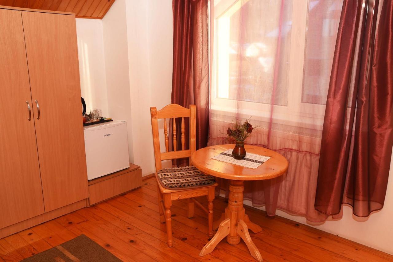 Oskolok Dovbusha Mini-Hotel Яремча Экстерьер фото