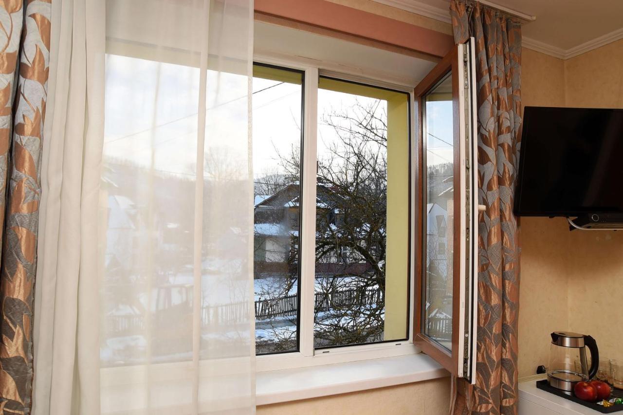 Oskolok Dovbusha Mini-Hotel Яремча Экстерьер фото