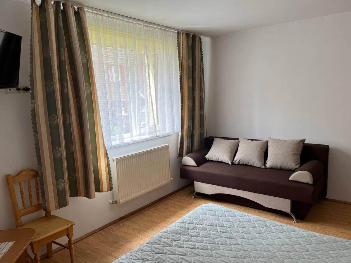 Oskolok Dovbusha Mini-Hotel Яремча Экстерьер фото