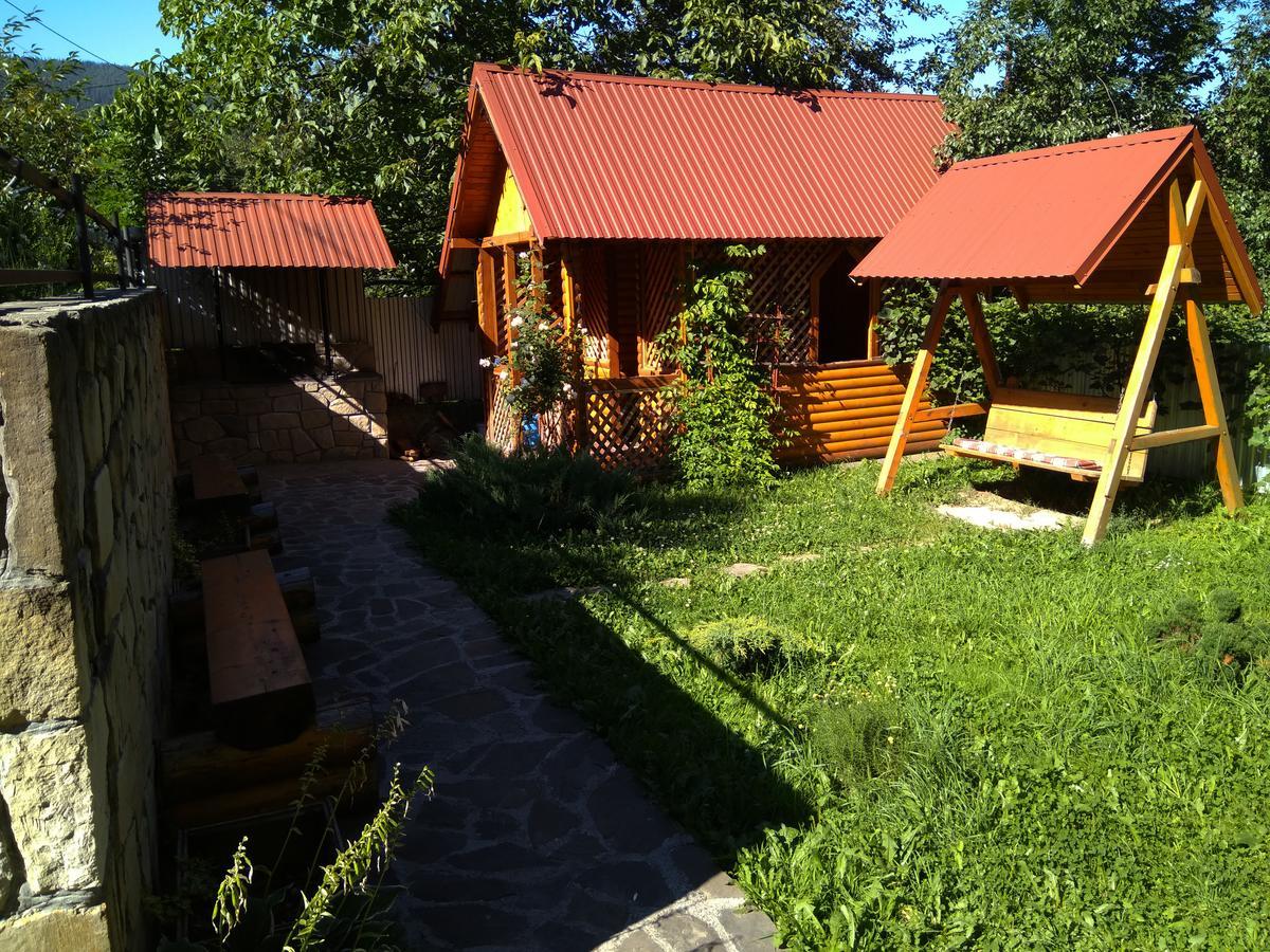 Oskolok Dovbusha Mini-Hotel Яремча Экстерьер фото